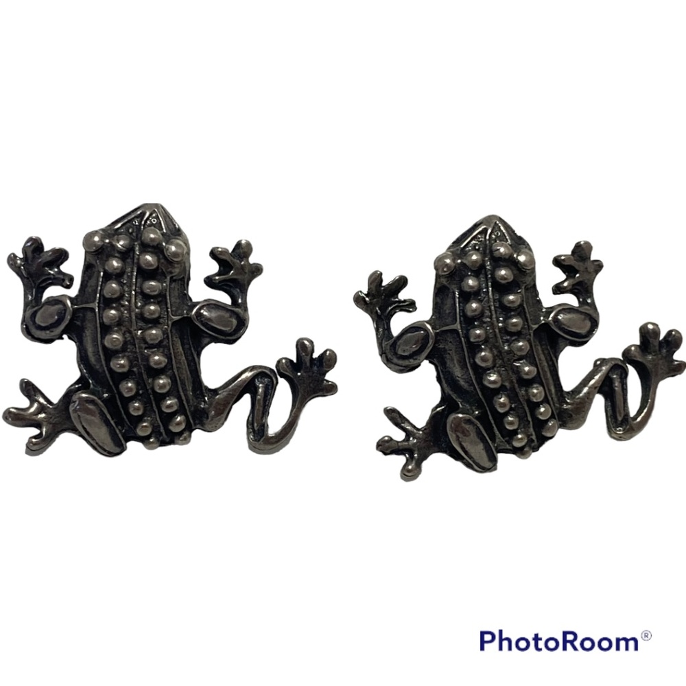 Vintage silver/pewter toned frog earrings